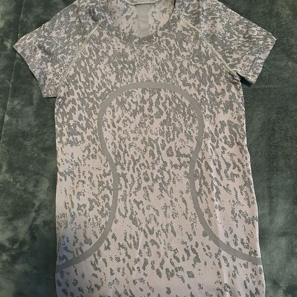 Lululemon Swiftly Tech Short Sleeve 2.0